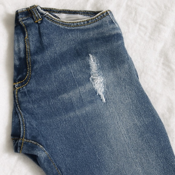 Zara girls size 3/4 years rip style jeans - Picture 5 of 5